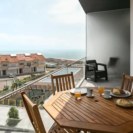 Sea View Apartment *